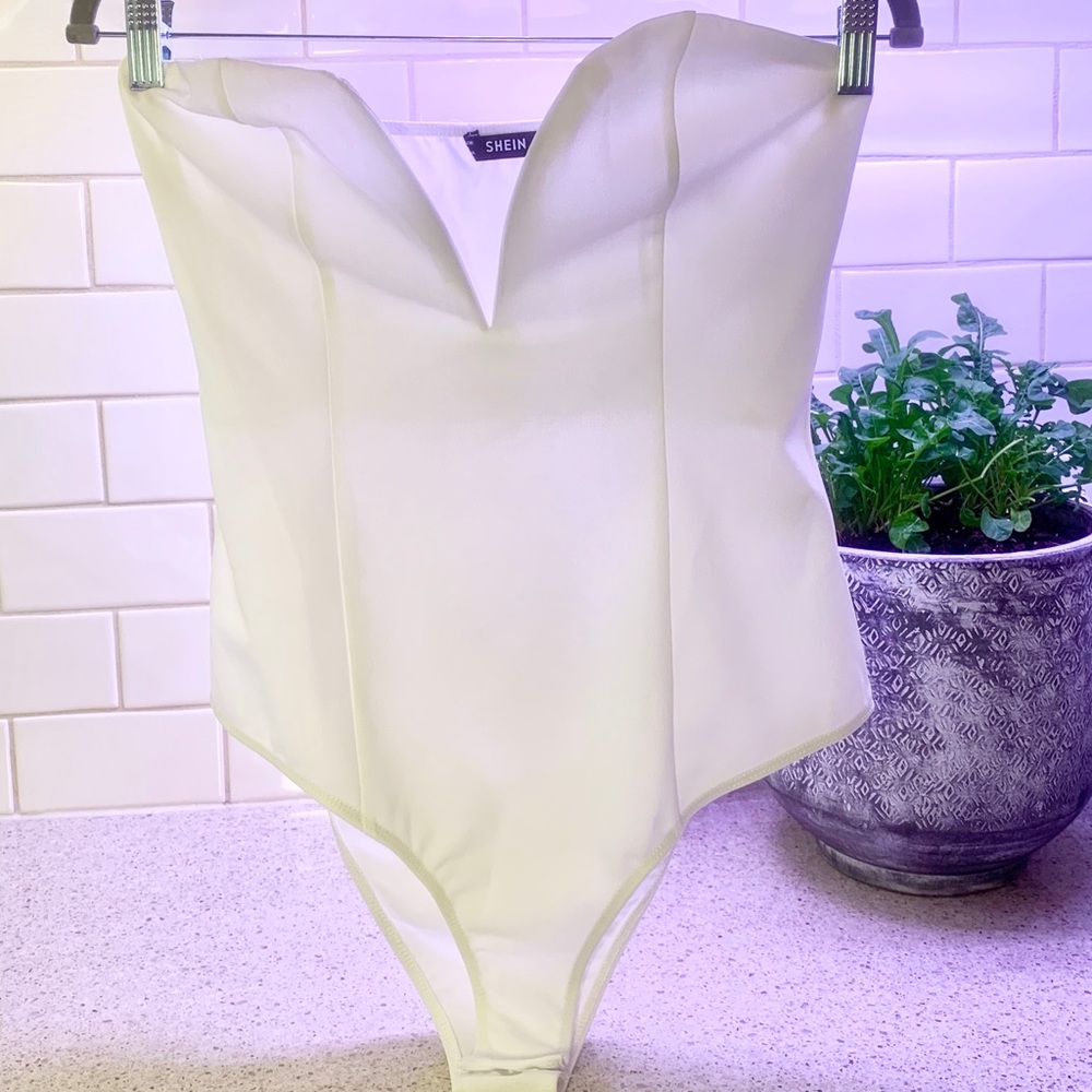Strapless white structured bodysuit - Small
